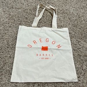 BNWOT Oregon Barre3 graphic tote bag